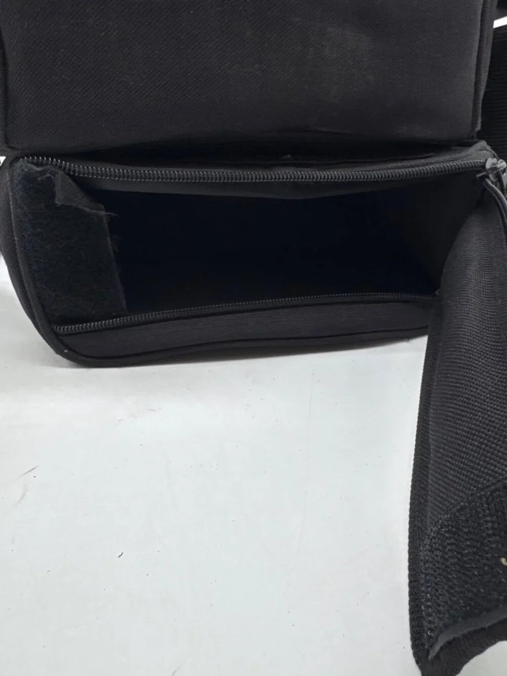 Geneva Black Camera Bag With Adjustable Strap & Detachable Pouch - Multi-Compart